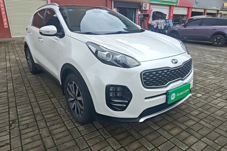 Used Kia KX5 2017 1.6T Automatic Two-Wheel Drive 15th Anniversary Special Edition DLX Front Right 45 Deg