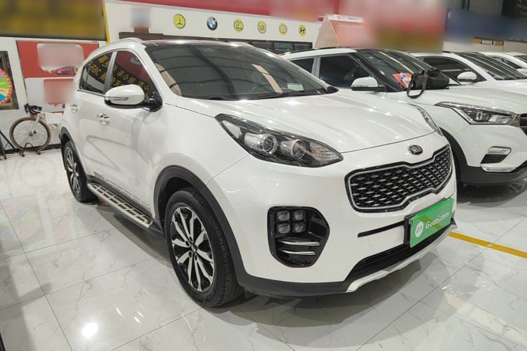 Used Kia KX5 2017 1.6T Automatic Two-Wheel Drive 15th Anniversary Special Edition DLX Front Right 45 Deg