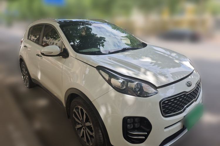Used Kia KX5 2017 1.6T Automatic Two-Wheel Drive 15th Anniversary Special Edition DLX Front Right 45 Deg