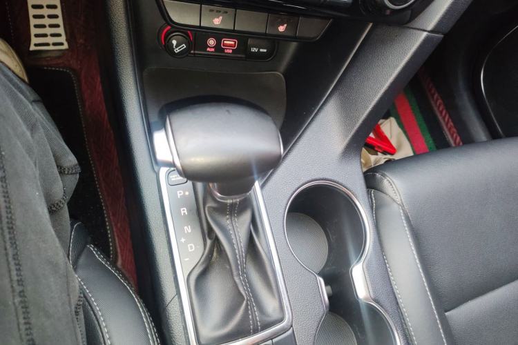 Used Kia KX5 2017 1.6T Automatic Two-Wheel Drive 15th Anniversary Special Edition DLX Gear Lever