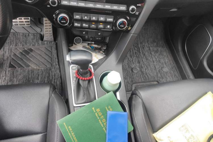 Used Kia KX5 2017 1.6T Automatic Two-Wheel Drive 15th Anniversary Special Edition DLX Gear Lever