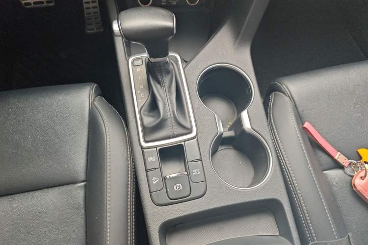 Used Kia KX5 2017 1.6T Automatic Two-Wheel Drive 15th Anniversary Special Edition DLX Gear Lever