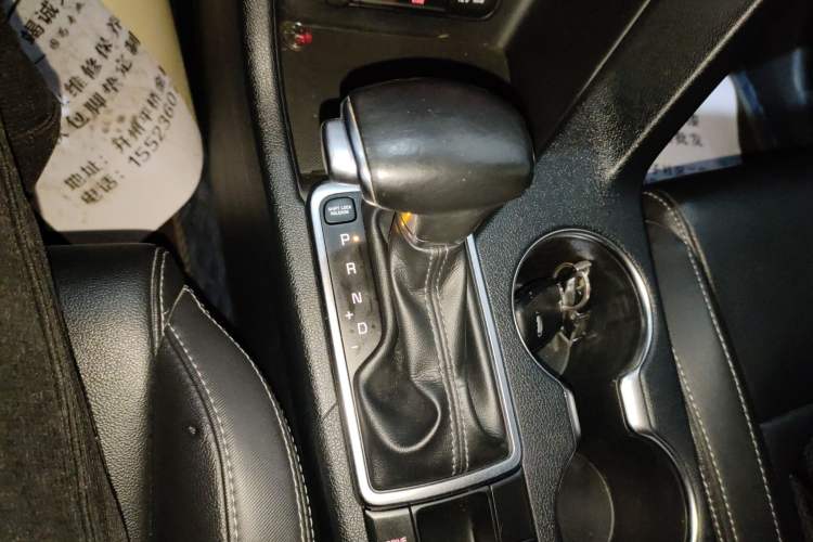 Used Kia KX5 2017 1.6T Automatic Two-Wheel Drive 15th Anniversary Special Edition DLX Gear Lever