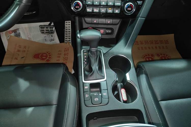 Used Kia KX5 2017 1.6T Automatic Two-Wheel Drive 15th Anniversary Special Edition DLX Gear Lever