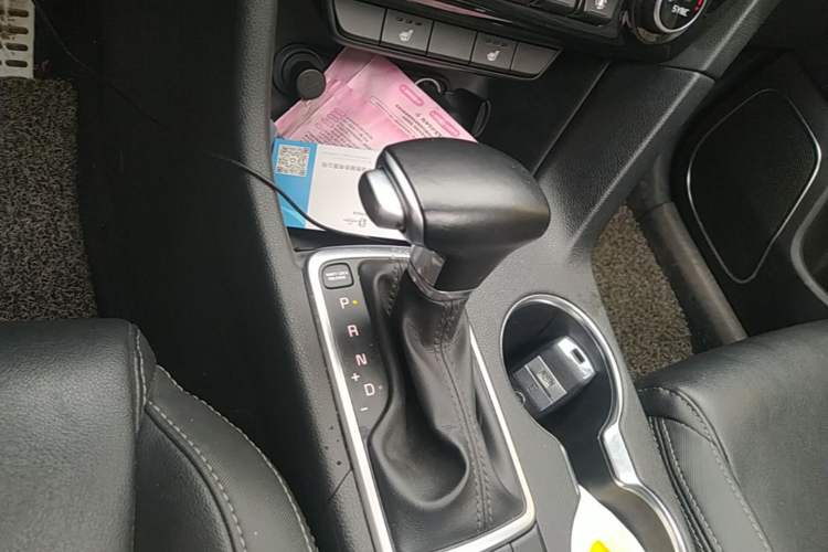 Used Kia KX5 2017 1.6T Automatic Two-Wheel Drive 15th Anniversary Special Edition DLX Gear Lever