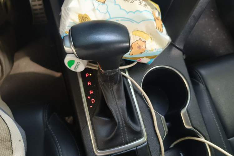 Used Kia KX5 2017 1.6T Automatic Two-Wheel Drive 15th Anniversary Special Edition DLX Gear Lever