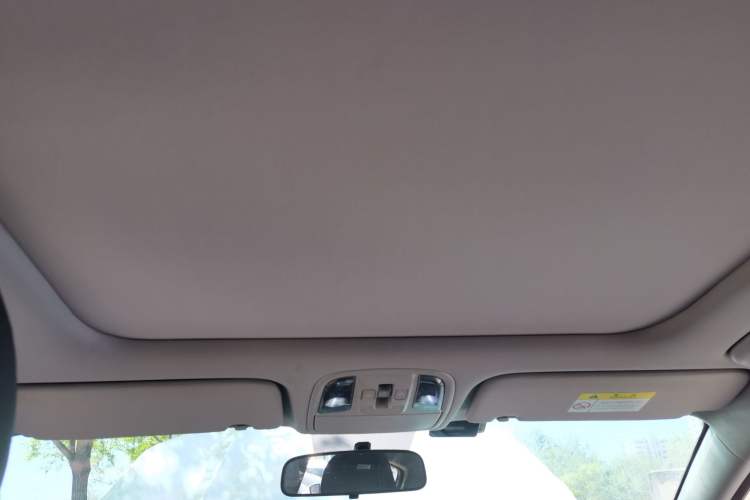 Used Kia KX5 2017 1.6T Automatic Two-Wheel Drive 15th Anniversary Special Edition DLX Headliner
