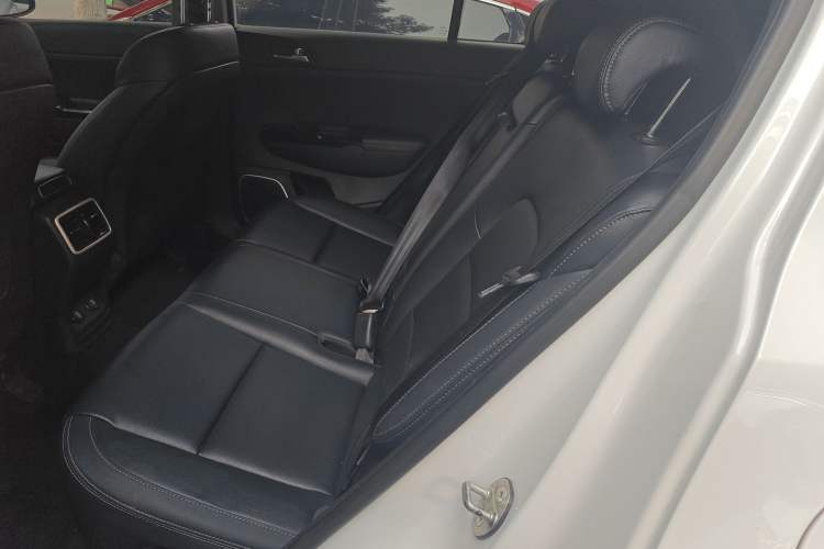 Used Kia KX5 2017 1.6T Automatic Two-Wheel Drive 15th Anniversary Special Edition DLX Interior 1