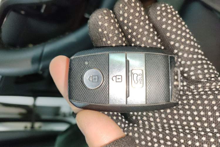 Used Kia KX5 2017 1.6T Automatic Two-Wheel Drive 15th Anniversary Special Edition DLX Interior 1