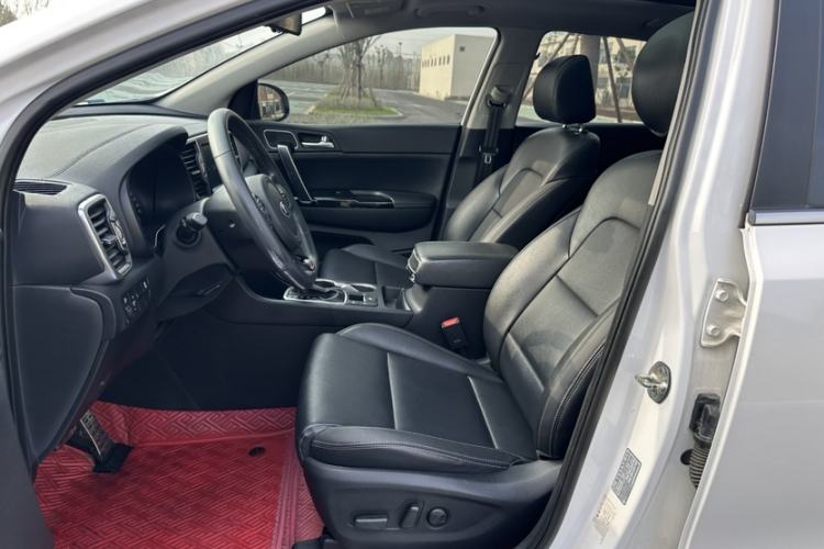 Used Kia KX5 2017 1.6T Automatic Two-Wheel Drive 15th Anniversary Special Edition DLX Interior 6