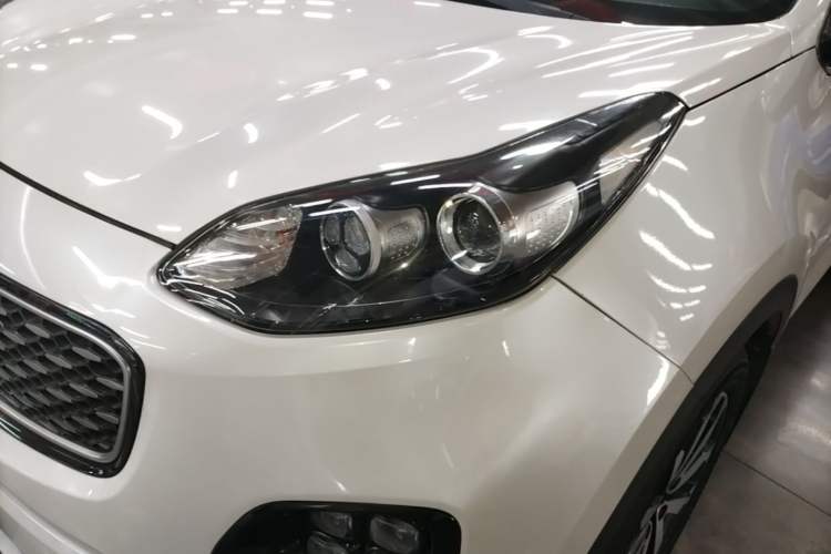 Used Kia KX5 2017 1.6T Automatic Two-Wheel Drive 15th Anniversary Special Edition DLX Left Front Headlight