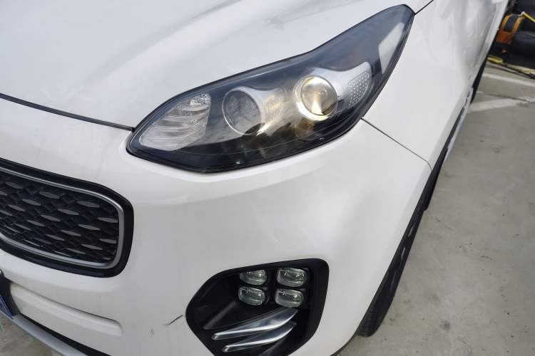 Used Kia KX5 2017 1.6T Automatic Two-Wheel Drive 15th Anniversary Special Edition DLX Left Front Headlight