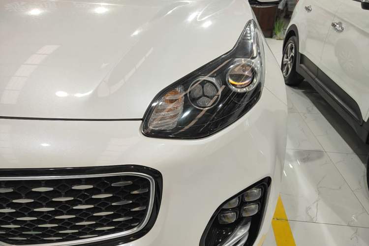 Used Kia KX5 2017 1.6T Automatic Two-Wheel Drive 15th Anniversary Special Edition DLX Left Front Headlight