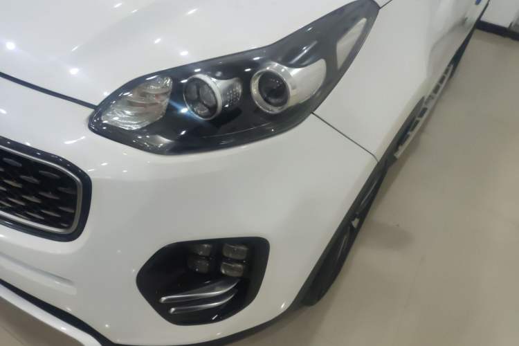 Used Kia KX5 2017 1.6T Automatic Two-Wheel Drive 15th Anniversary Special Edition DLX Left Front Headlight