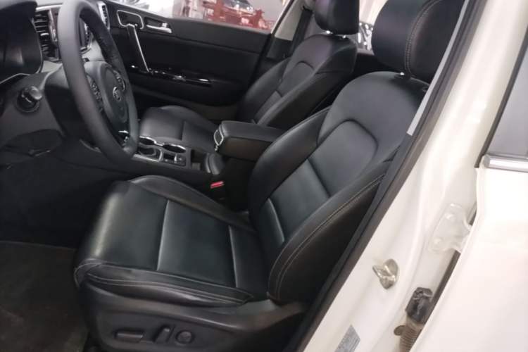 Used Kia KX5 2017 1.6T Automatic Two-Wheel Drive 15th Anniversary Special Edition DLX Left Front Seat