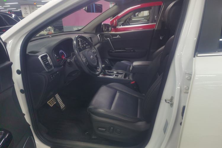 Used Kia KX5 2017 1.6T Automatic Two-Wheel Drive 15th Anniversary Special Edition DLX Left Front Seat