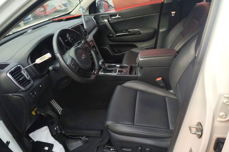 Used Kia KX5 2017 1.6T Automatic Two-Wheel Drive 15th Anniversary Special Edition DLX Left Front Seat