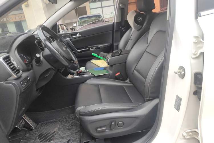 Used Kia KX5 2017 1.6T Automatic Two-Wheel Drive 15th Anniversary Special Edition DLX Left Front Seat