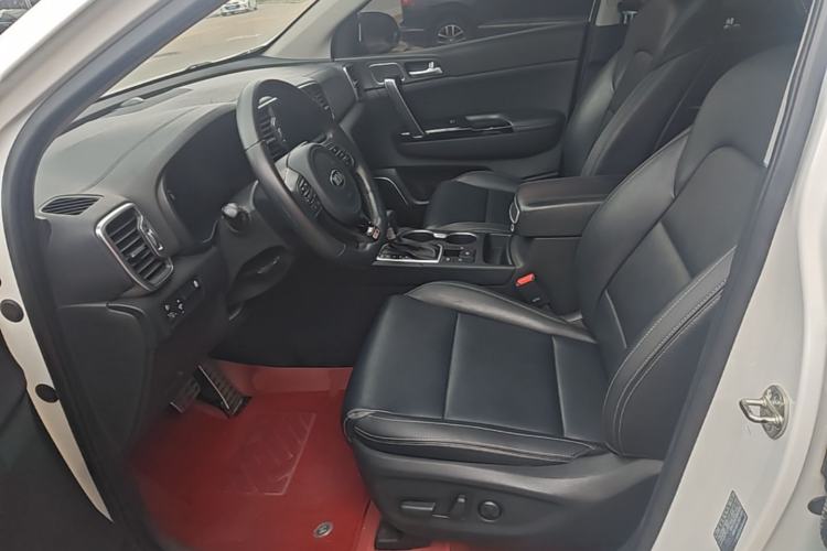 Used Kia KX5 2017 1.6T Automatic Two-Wheel Drive 15th Anniversary Special Edition DLX Left Front Seat