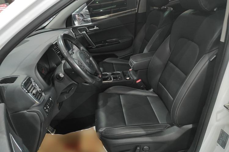 Used Kia KX5 2017 1.6T Automatic Two-Wheel Drive 15th Anniversary Special Edition DLX Left Front Seat