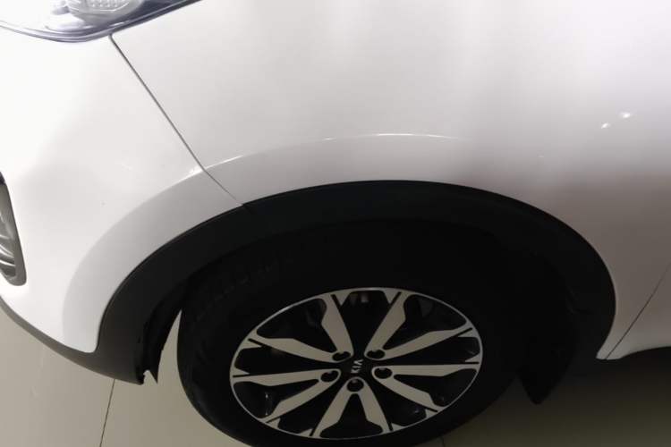Used Kia KX5 2017 1.6T Automatic Two-Wheel Drive 15th Anniversary Special Edition DLX Left Front Wheel Hub