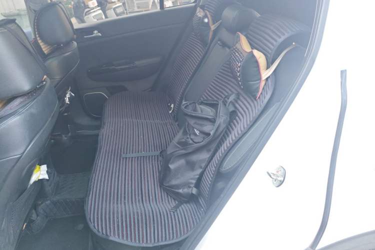 Used Kia KX5 2017 1.6T Automatic Two-Wheel Drive 15th Anniversary Special Edition DLX Left Rear Seat