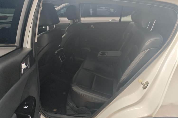 Used Kia KX5 2017 1.6T Automatic Two-Wheel Drive 15th Anniversary Special Edition DLX Left Rear Seat