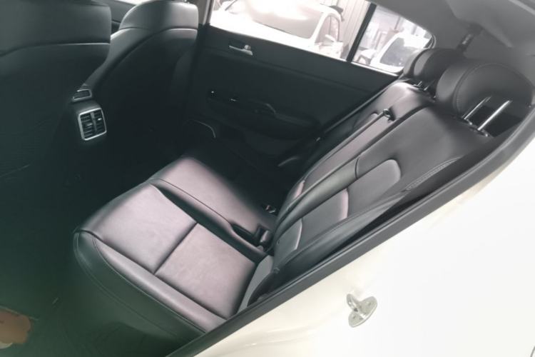 Used Kia KX5 2017 1.6T Automatic Two-Wheel Drive 15th Anniversary Special Edition DLX Left Rear Seat