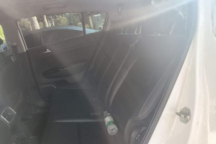 Used Kia KX5 2017 1.6T Automatic Two-Wheel Drive 15th Anniversary Special Edition DLX Left Rear Seat