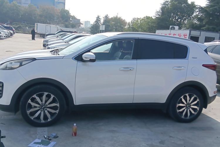 Used Kia KX5 2017 1.6T Automatic Two-Wheel Drive 15th Anniversary Special Edition DLX Left Side
