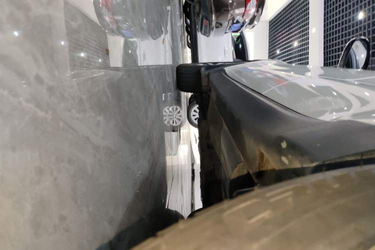 Used Kia KX5 2017 1.6T Automatic Two-Wheel Drive 15th Anniversary Special Edition DLX Left Side Sill