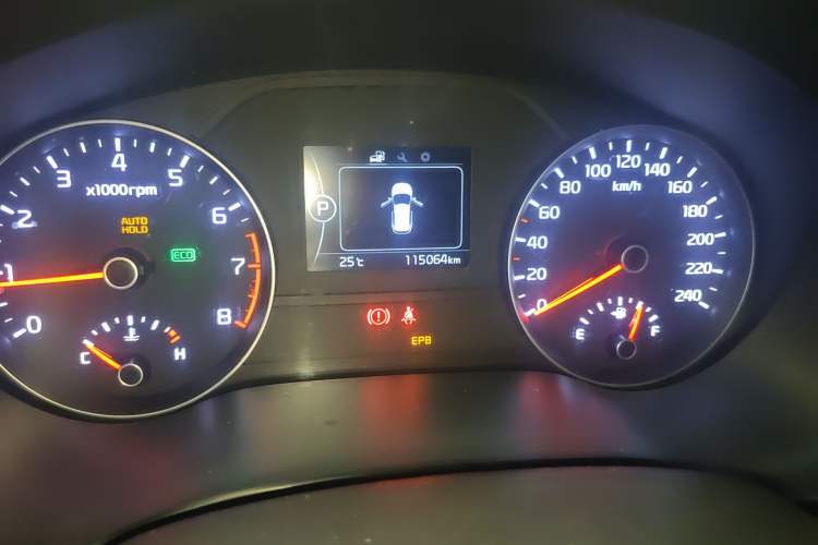 Used Kia KX5 2017 1.6T Automatic Two-Wheel Drive 15th Anniversary Special Edition DLX Odometer Close Up