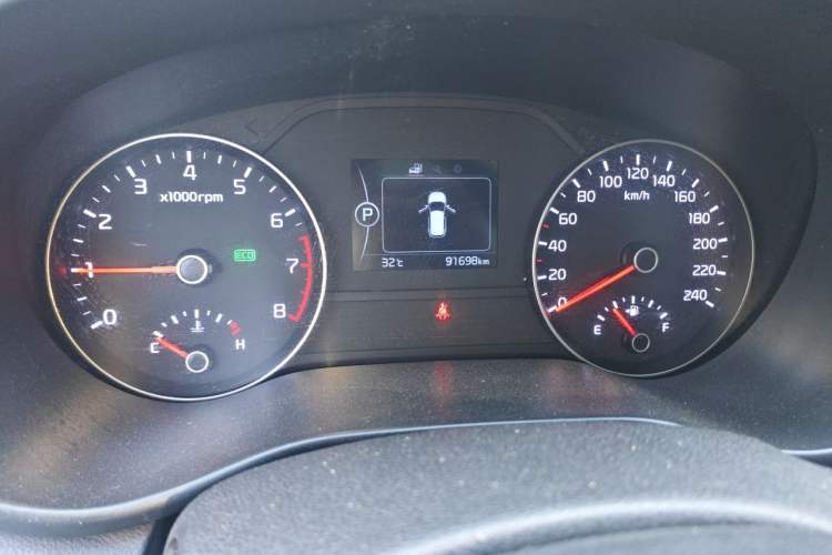 Used Kia KX5 2017 1.6T Automatic Two-Wheel Drive 15th Anniversary Special Edition DLX Odometer Close Up