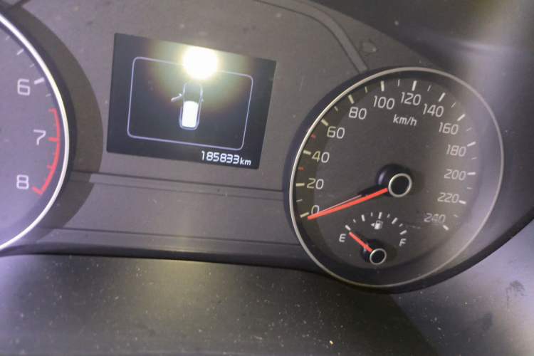 Used Kia KX5 2017 1.6T Automatic Two-Wheel Drive 15th Anniversary Special Edition DLX Odometer Close Up