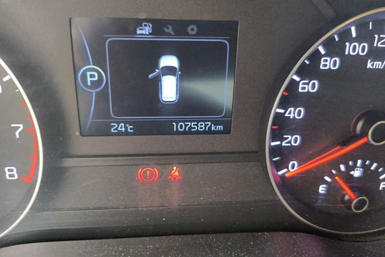 Used Kia KX5 2017 1.6T Automatic Two-Wheel Drive 15th Anniversary Special Edition DLX Odometer Close Up