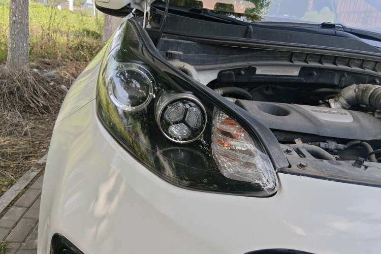Used Kia KX5 2017 1.6T Automatic Two-Wheel Drive 15th Anniversary Special Edition DLX Right Front Headlight