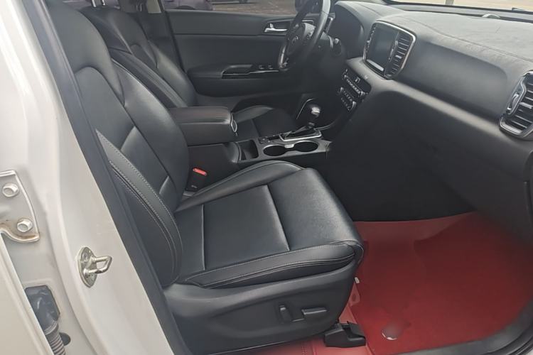 Used Kia KX5 2017 1.6T Automatic Two-Wheel Drive 15th Anniversary Special Edition DLX Right Front Seat