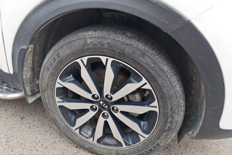 Used Kia KX5 2017 1.6T Automatic Two-Wheel Drive 15th Anniversary Special Edition DLX Right Front Wheel Hub
