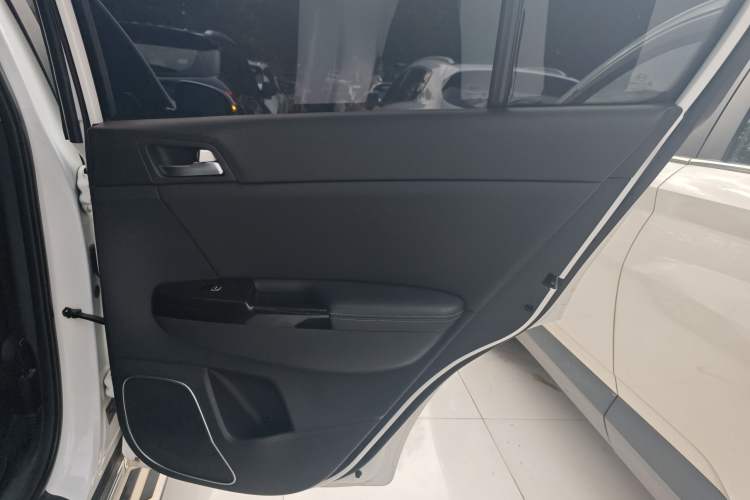 Used Kia KX5 2017 1.6T Automatic Two-Wheel Drive 15th Anniversary Special Edition DLX Right Rear Door Interior