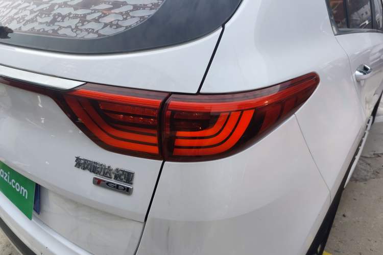 Used Kia KX5 2017 1.6T Automatic Two-Wheel Drive 15th Anniversary Special Edition DLX Right Rear Taillight