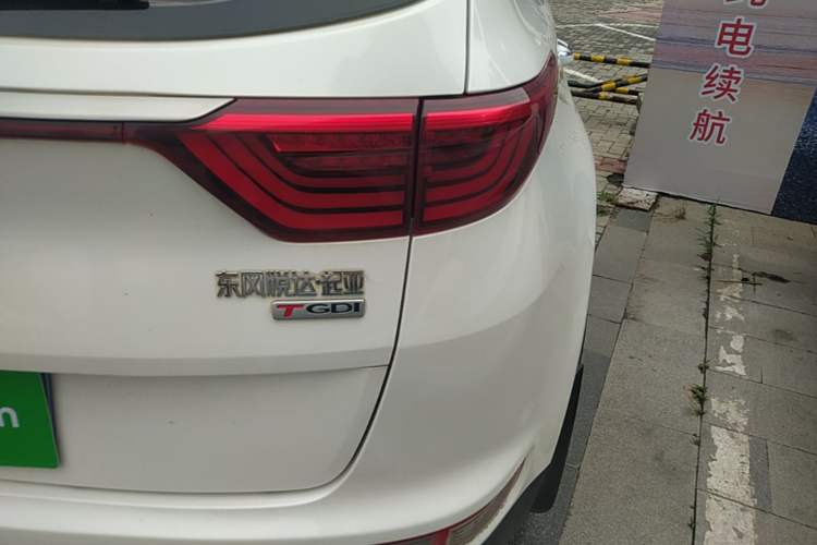 Used Kia KX5 2017 1.6T Automatic Two-Wheel Drive 15th Anniversary Special Edition DLX Right Rear Taillight