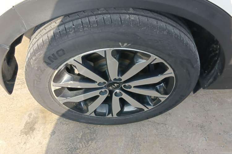 Used Kia KX5 2017 1.6T Automatic Two-Wheel Drive 15th Anniversary Special Edition DLX Right Rear Wheel Hub