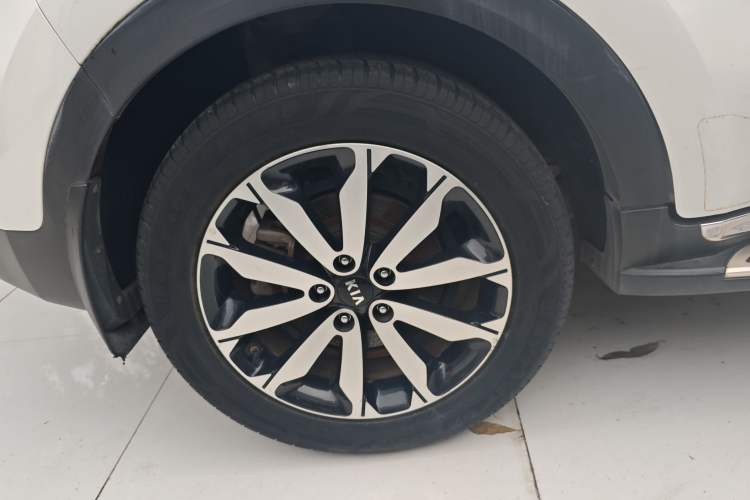 Used Kia KX5 2017 1.6T Automatic Two-Wheel Drive 15th Anniversary Special Edition DLX Right Rear Wheel Hub