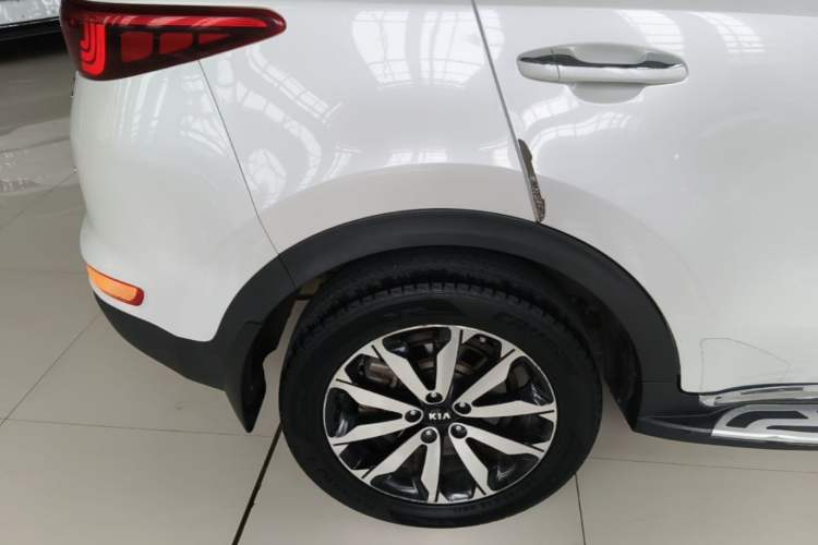 Used Kia KX5 2017 1.6T Automatic Two-Wheel Drive 15th Anniversary Special Edition DLX Right Rear Wheel Hub