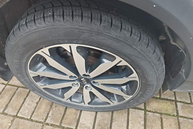 Used Kia KX5 2017 1.6T Automatic Two-Wheel Drive 15th Anniversary Special Edition DLX Right Rear Wheel Hub