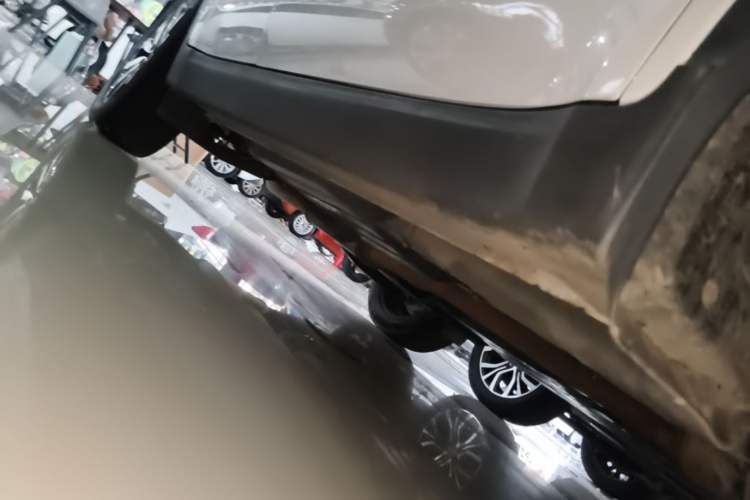 Used Kia KX5 2017 1.6T Automatic Two-Wheel Drive 15th Anniversary Special Edition DLX Right Side Sill
