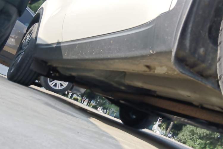 Used Kia KX5 2017 1.6T Automatic Two-Wheel Drive 15th Anniversary Special Edition DLX Right Side Sill