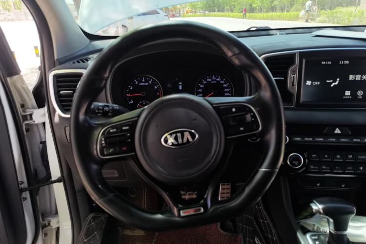 Used Kia KX5 2017 1.6T Automatic Two-Wheel Drive 15th Anniversary Special Edition DLX Steering Wheel