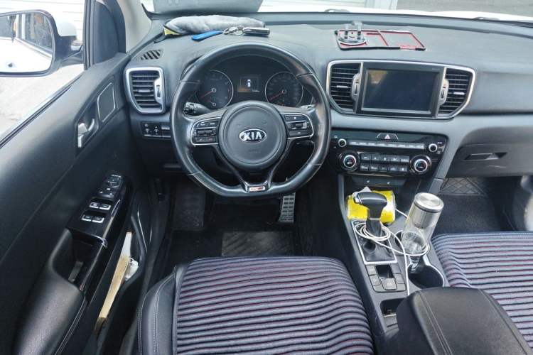 Used Kia KX5 2017 1.6T Automatic Two-Wheel Drive 15th Anniversary Special Edition DLX Steering Wheel
