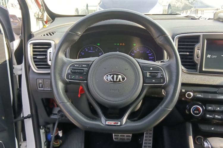 Used Kia KX5 2017 1.6T Automatic Two-Wheel Drive 15th Anniversary Special Edition DLX Steering Wheel